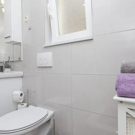 Garmaz Apartment Podgora