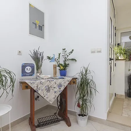 Garmaz Apartment Podgora