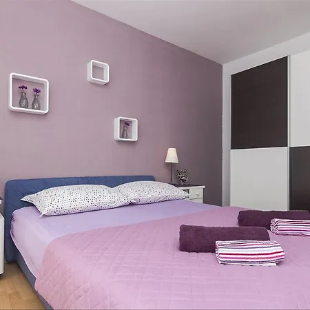 Garmaz Apartment *